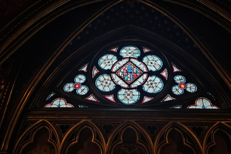 Tour a piedi all&#039;aperto di Notre Dame Parigi con ingresso alla cripta.