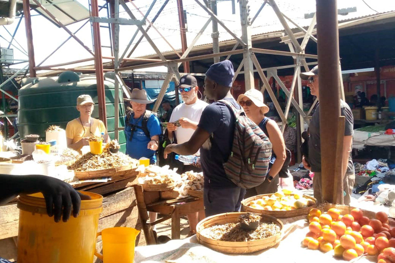 Livingstone: Mukuni Village Guided Bicycle Tour