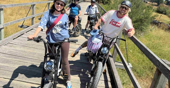 Yarra Valley: Saturday 40 km Rail Trail e-Ride & Lunch