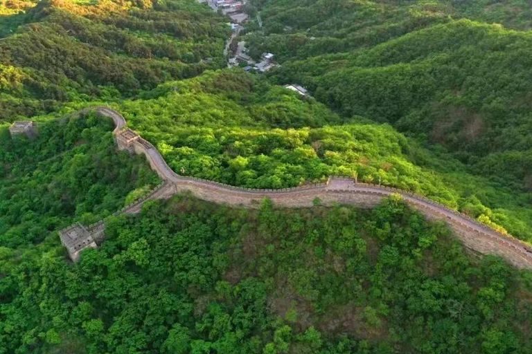 Mutianyu Great Wall Ticket, Transfer by Business Van/Coach Transfer by 20-22 seats Coach