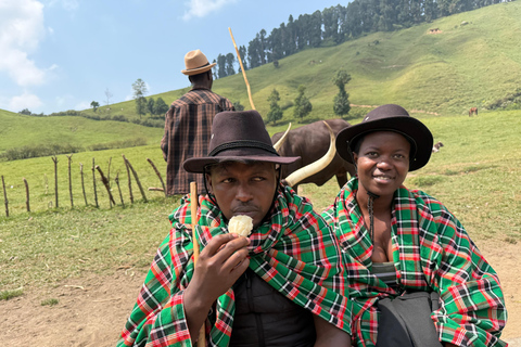From Kigali: Bigogwe Cow Experience, Hiking & farm with Meal