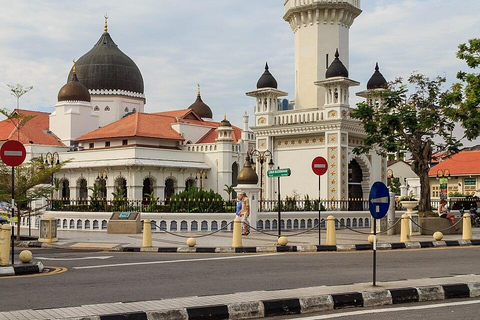 Penang: Georgetown Heritage Tour , Trishaw Ride & transfers