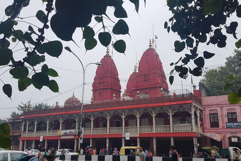 Old Delhi Tour on Luxurious Rickshaw with Wireless Headset