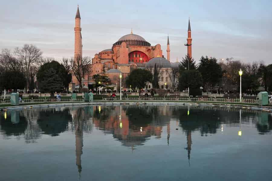 Istanbul: Blaue Moschee & Hagia Sophia Kleingruppentour. Foto: GetYourGuide Istanbul: Blaue Moschee & Hagia Sophia Kleingruppentour. Foto: GetYourGuide