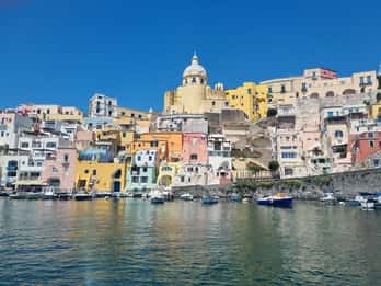 Procida: Tour in barca privata con vista sul mare e snorkeling