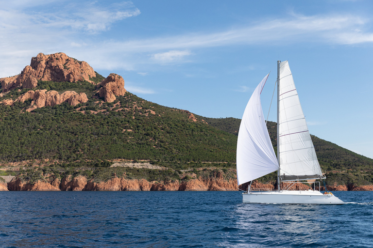Excursion en catamaran dans l&#039;Estérel