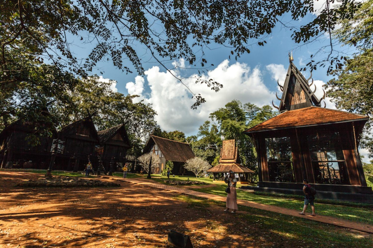 Chiang Rai: 2 Temples (White and Blue) + Black House Museum Meeting Point: Wat Phra Singh (Hotels Outside Pickup Area)
