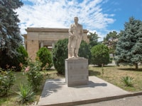 Mtskheta, Gori & Uplistsikhe, One Day Group Tour - Housity