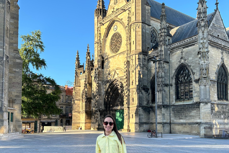 Bordeaux: Dark History Walking Tour with Local Guide El lado oscuro de Burdeos | Asesinatos, misterios y secretos
