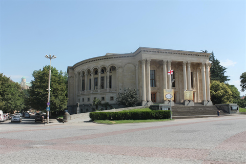 Kutaisi: 8-Day Private Group Tour with Accommodation