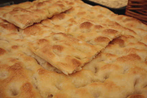 1.5 Hour Food Guided Tour & Sightseeing in Genoa English