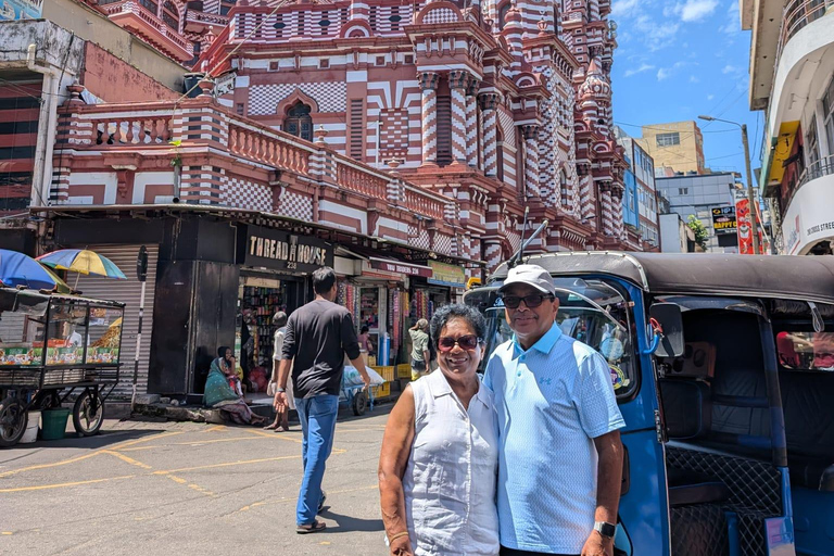 Tour panoramico privato della città di Colombo in Tuk Tuk