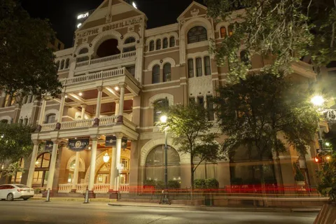 Rastreio do Pub Assombrado Spirits & Spirits de Austin