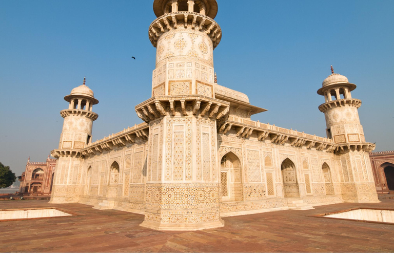 Taj Mahal e Agra Tour guiado particular de um dia de carro saindo de DelhiApenas um guia profissional