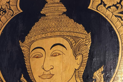 Chiang Mai: Old City Walking Tour with Temples & History Small Group Without Entry Fees