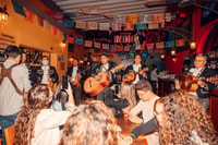 Tour notturno di Mariachis con spettacolo a Garibaldi e Tacos - Hizvo