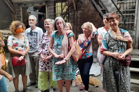 Mumbai : visite guidée du bidonville de Dharavi avec un guide localEn privé : Promenade guidée dans le bidonville de Dharavi avec un guide local