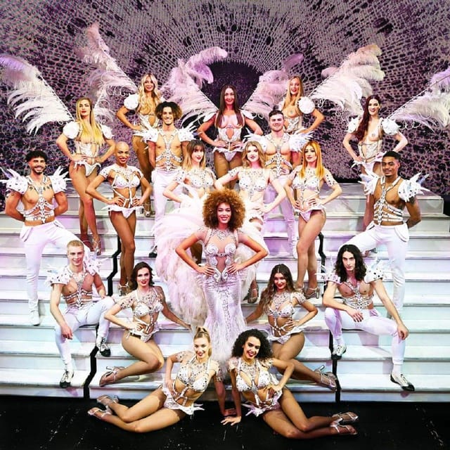 Séjour au Yacht Hôtel sur la Seine et spectacle au Paradis Latin