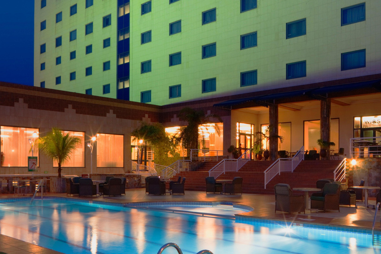 Accra: tour guidato della città in auto con ingressi inclusi