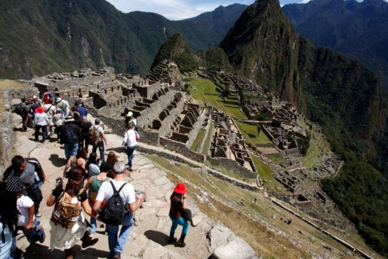 Cusco : visite guidée de 6 jours avec le Machu Picchu et l&#039;arc-en-ciel ...