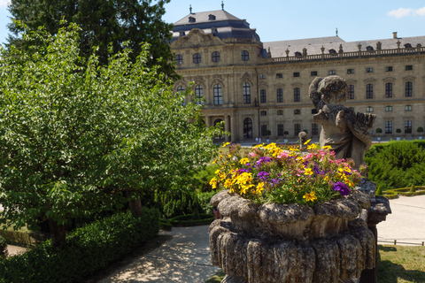 Würzburg: Express Walk with a Local Würzburg: 60-minute walk with a Local