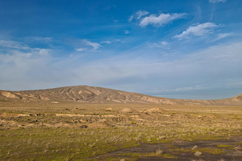 Baku: Off-Road to Gobustan, Mud Volcanoes & Tent Experience Gobustan Safari Tour