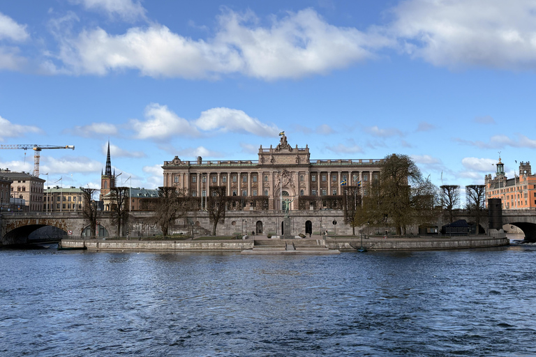 Stockholm: Walking tour from Medieval Town to Modern Capital German gamla stan