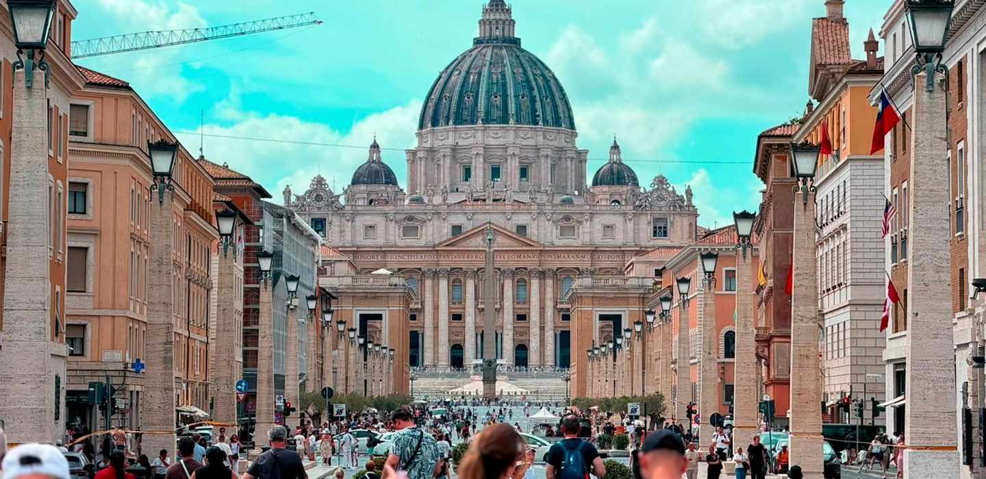 Vatikan: Full Pass – zuerst die Domkuppel, dann die Basilika und die Papstgrotten Vatikan: Full Pass – zuerst die Domkuppel, dann die Basilika und die Papstgrotten