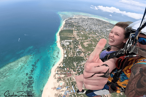 Skydive Zanzibar - Skok w tandemieSkydive Zanzibar