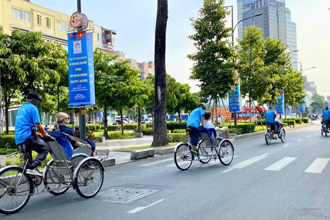 Ho Chi Minh City: Sunset Cyclo and Dinner Cruise Tour Sunset Cyclo and Premium Dinner Cruise
