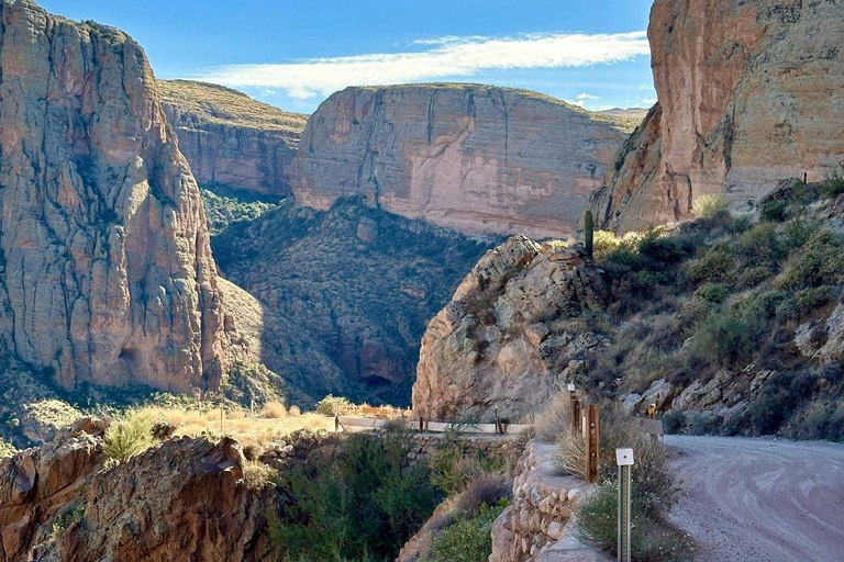 Apache Trail Full-Day Scenic Tour from Phoenix