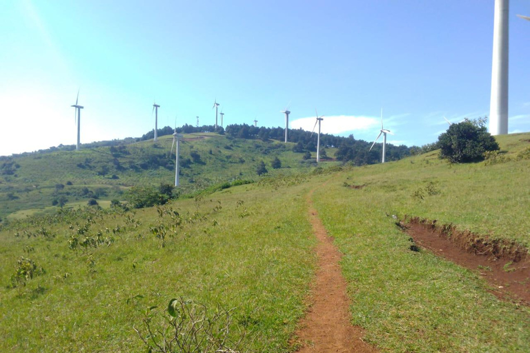 Nairobi: Ngong Hills Hiking and Zip Lining Tour