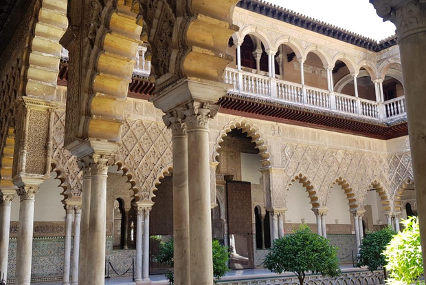 Seville: Alcázar Guided Tour