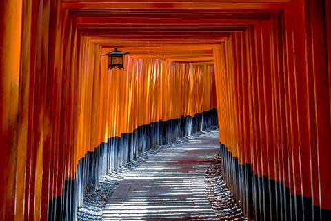 Från Osaka: Dagsutflykt till Kyoto med Fushimi Inari-helgedomen