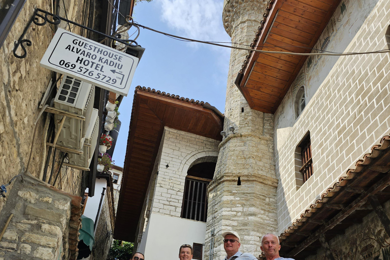 Von Durrës aus: BERAT DAY TOUR - &quot;Stadt der tausend Fenster&quot;