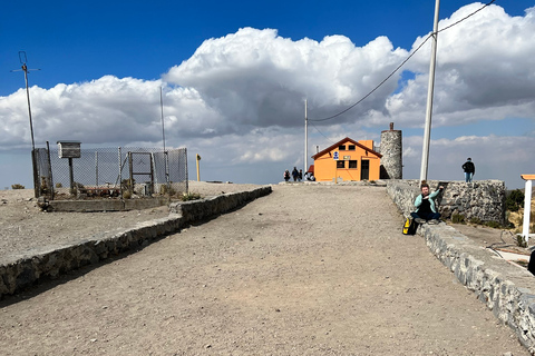 From Mexico city: Hike in Toluca's mountain (private tour) Toluca's Snowy Mountain: Private 8 kilometers Hike