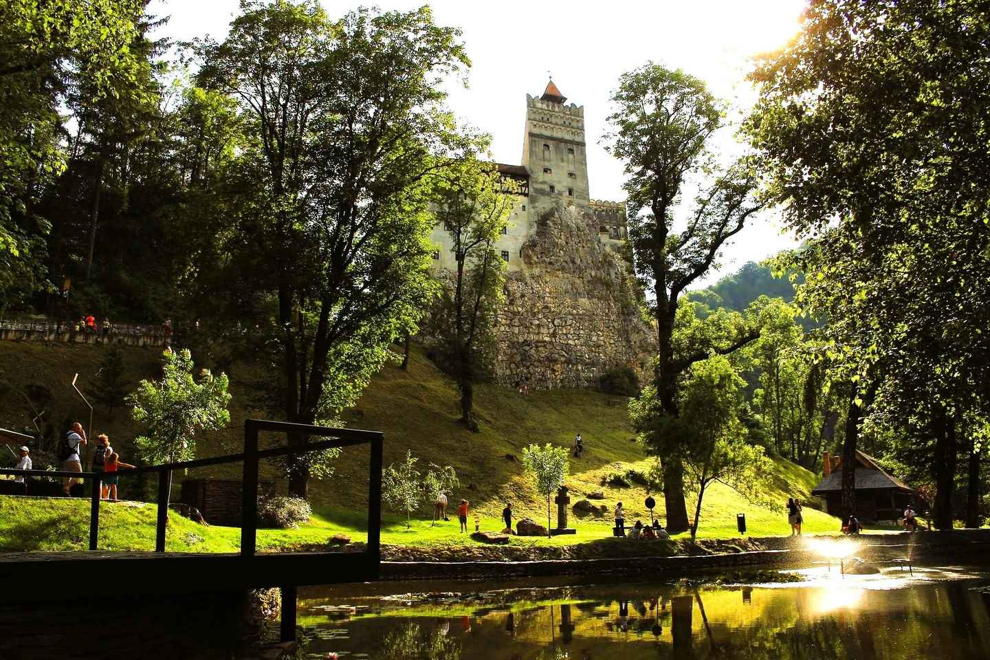 Bucharest : Dracula Castle, Peleș Castle & Brașov Day Trip