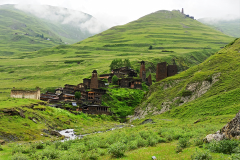 تبليسي: جولة جبال توشيتي لمدة 3 أيام مع وجبات الطعام والفندق
