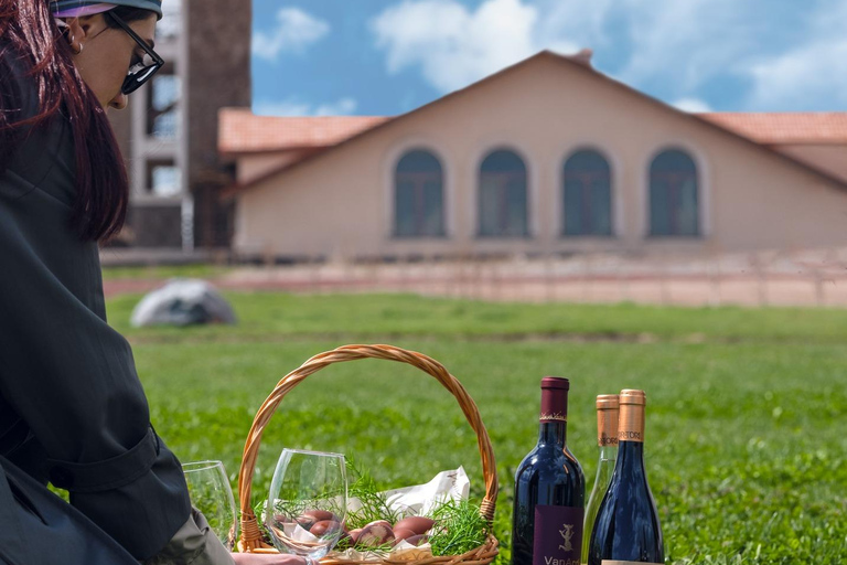 Yerevan: Ashtarak Old Town Tour & Wine Tasting