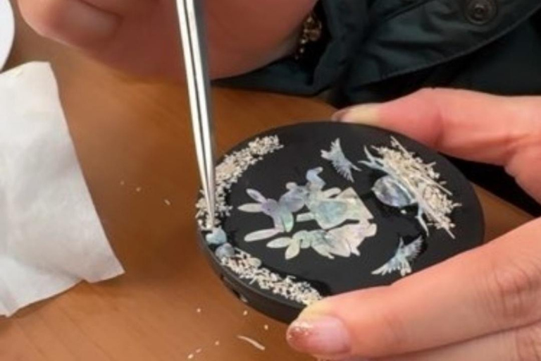 Busan: Mother-of-Pearl Craft Class with Games