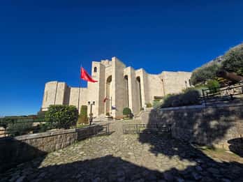 Da Tirana/Golem/Durazzo: Kruja, Bazar, Tour di Sari Salltik