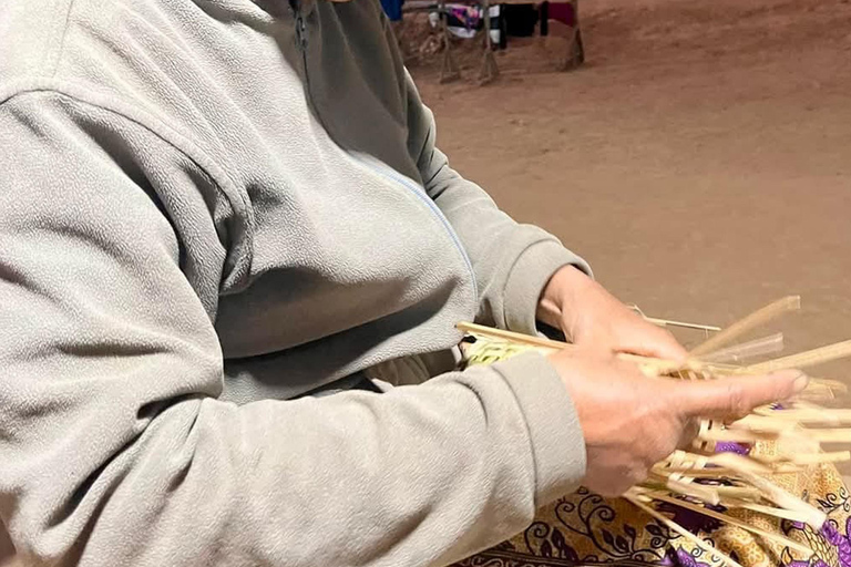 نونغ خياو: رحلة لمدة يومين، قرية همونغ، إقامة منزلية، والتجديف بالكاياك