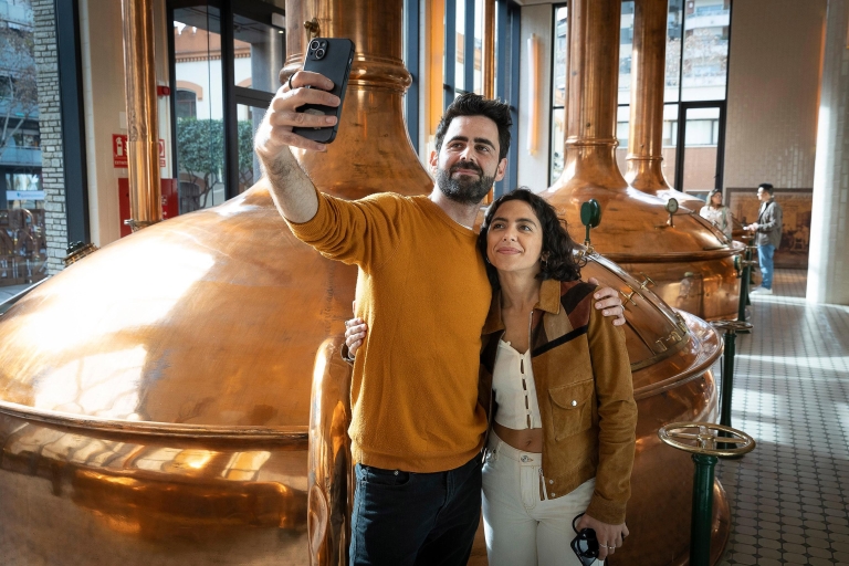 Barcelona: Estrella Damm Old Brewery Tour with Tasting Group Tour in English with Special Tasting