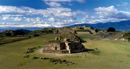 Half day tour Monte Alban - Housity