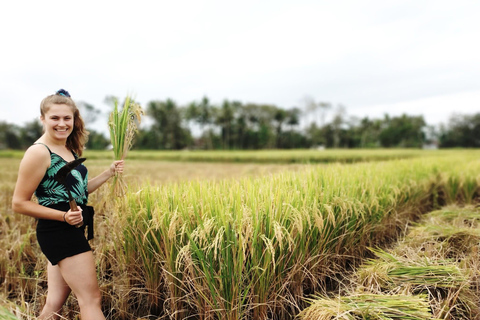 Yogyakarta: Kulon Progo Village Cycling Tour with Snacks