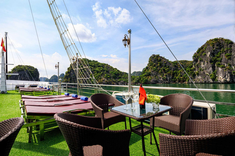 Ninh Binh : Croisière commentée dans la baie de Lan Ha - tour à vélo, kayak, repas