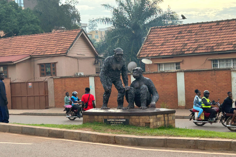 Gulu: Construcción y pintura de cabañas tradicionales africanas: ¡una joya turística!