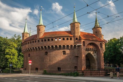 Krakova: Vanhankaupungin kierros golfkärryllä ja Veiksel-risteilyllä