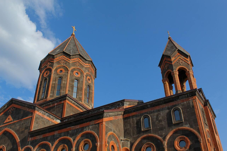 Gyumri City Tour with Black Fortress & Harichavank Monastery