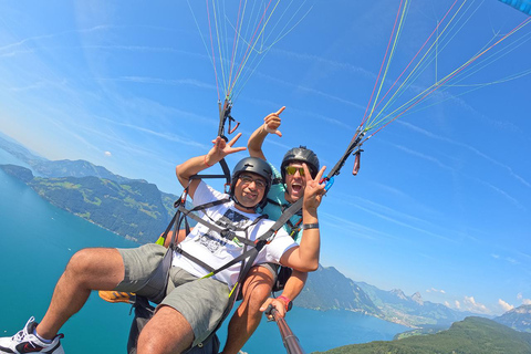 Lucerne: Paragliding Tandem Flights